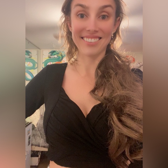 Elegant Black Wrap crop black long sleeve - Picture 4 of 5